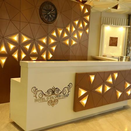 Hotel D Silverleaf Lucknow Eksteriør bilde