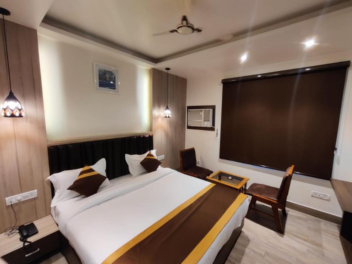 Hotel D Silverleaf Lucknow Eksteriør bilde
