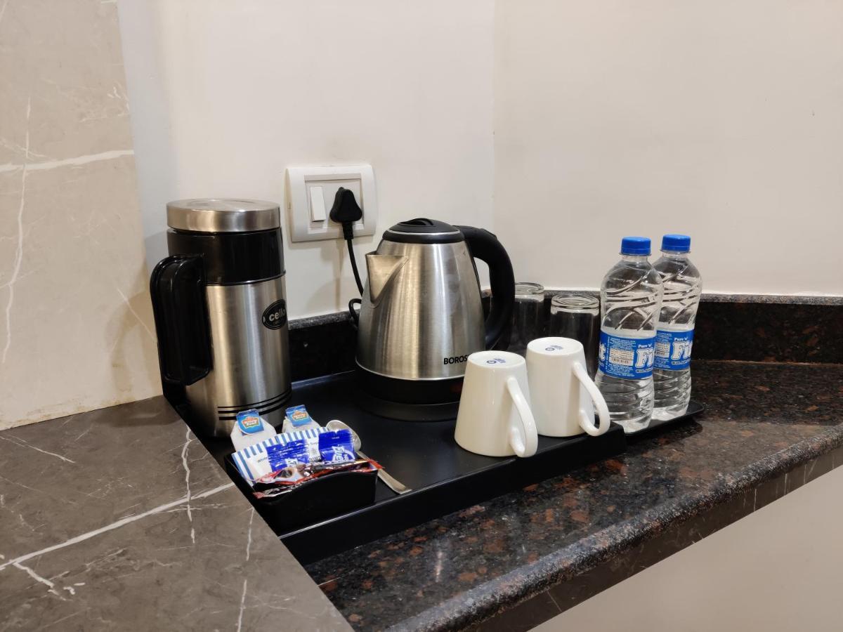 Hotel D Silverleaf Lucknow Eksteriør bilde